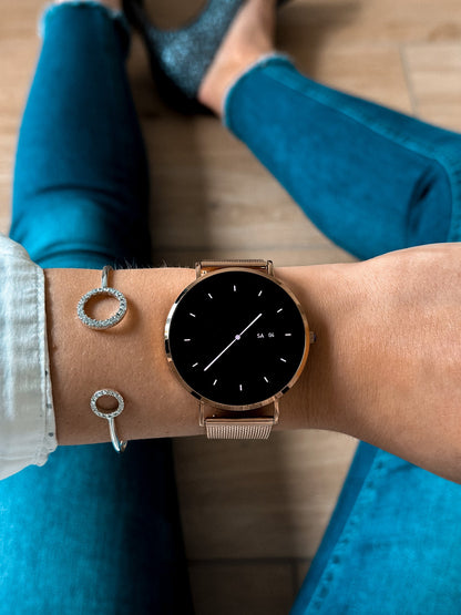 Lauren – Ultratunn Smartklocka för Kvinnor med Full Touch Display och Mångsidiga Fitnessfunktioner