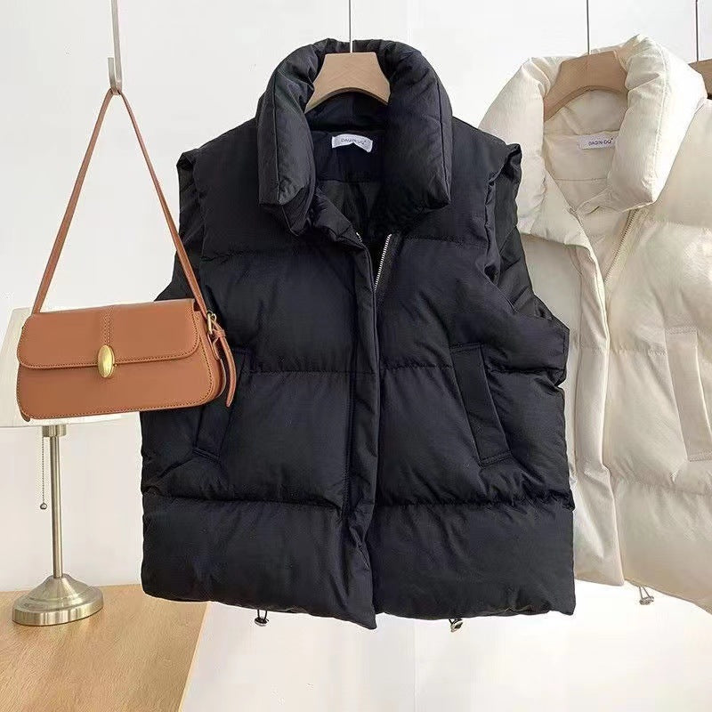 Kvinnors vadderad väst med hög krage, dragkedja, i offwhite, svart eller khaki