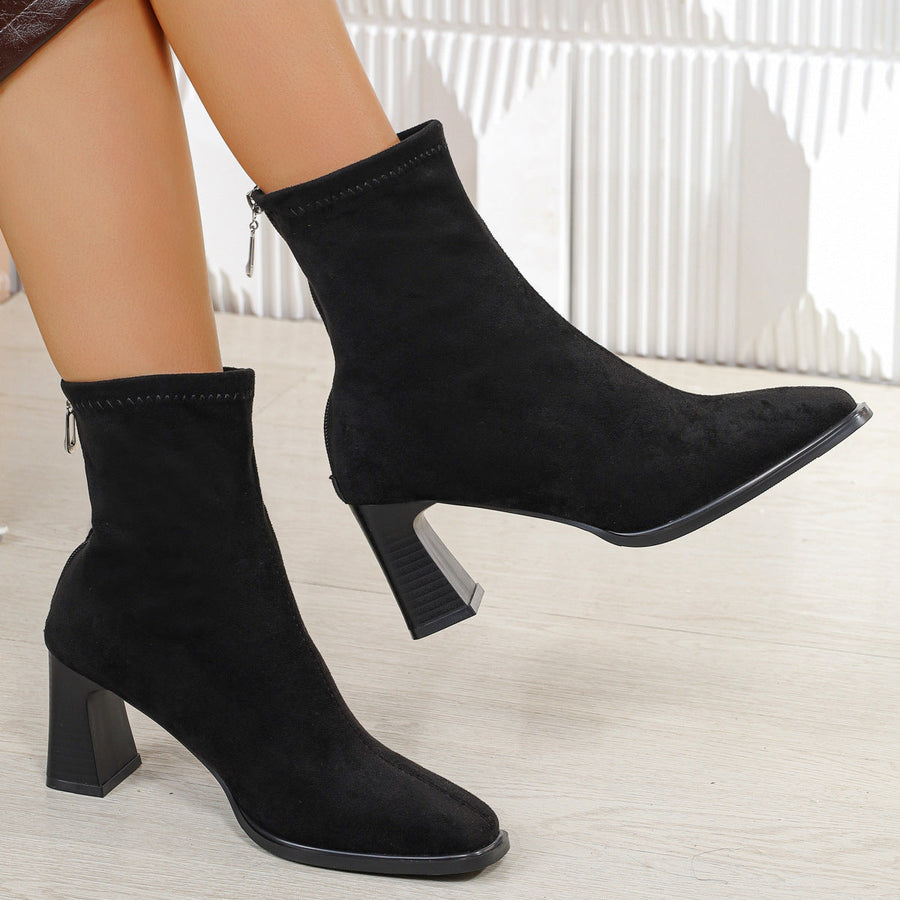 Damankelboots med blockklack och dragkedja bak, brun eller svart