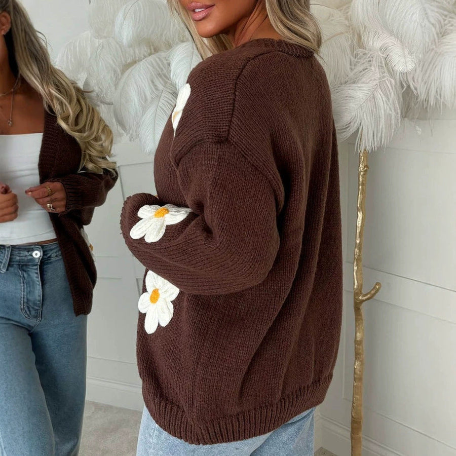 Damkofta med stickade blomdetaljer, öppen front, enfärgad design