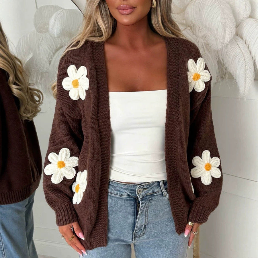 Damkofta med stickade blomdetaljer, öppen front, enfärgad design