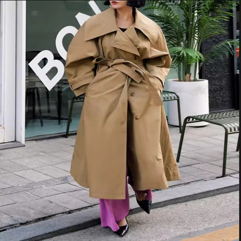 Kvinnors Trenchcoat i Khaki med Bälte och Stor Krage
