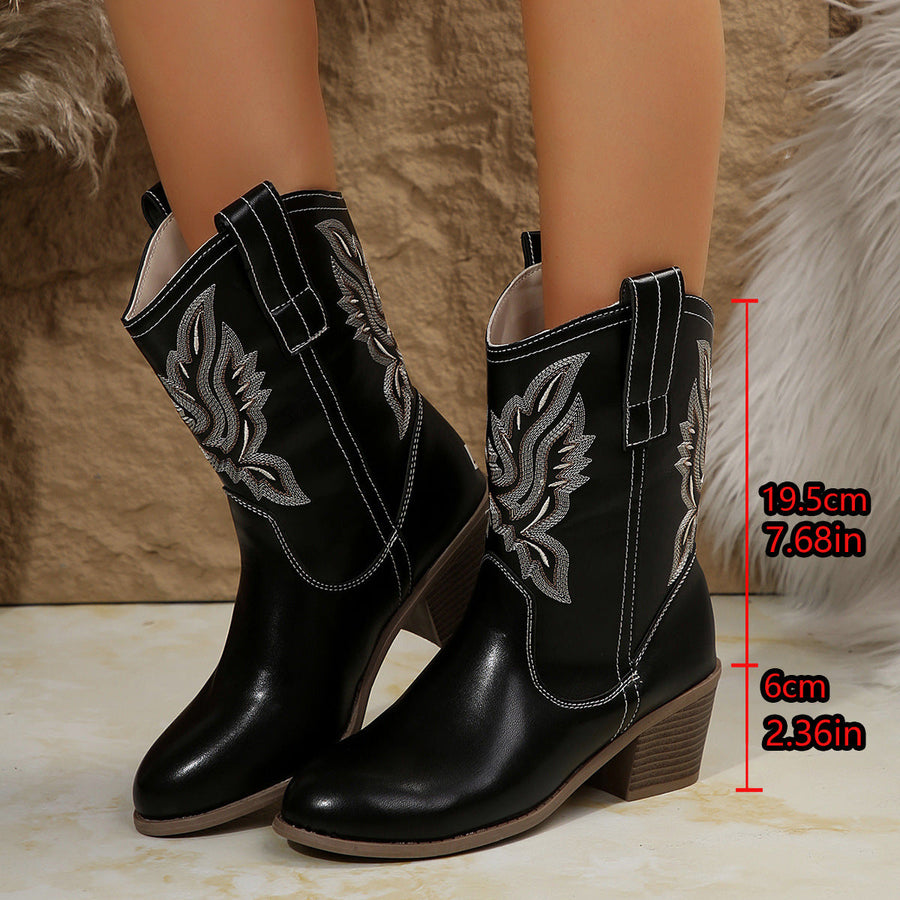 Korta Cowboyboots med Broderi, Flerfärgad Dekoration, Rundad Tå, Mellanhög Klack, Damskor