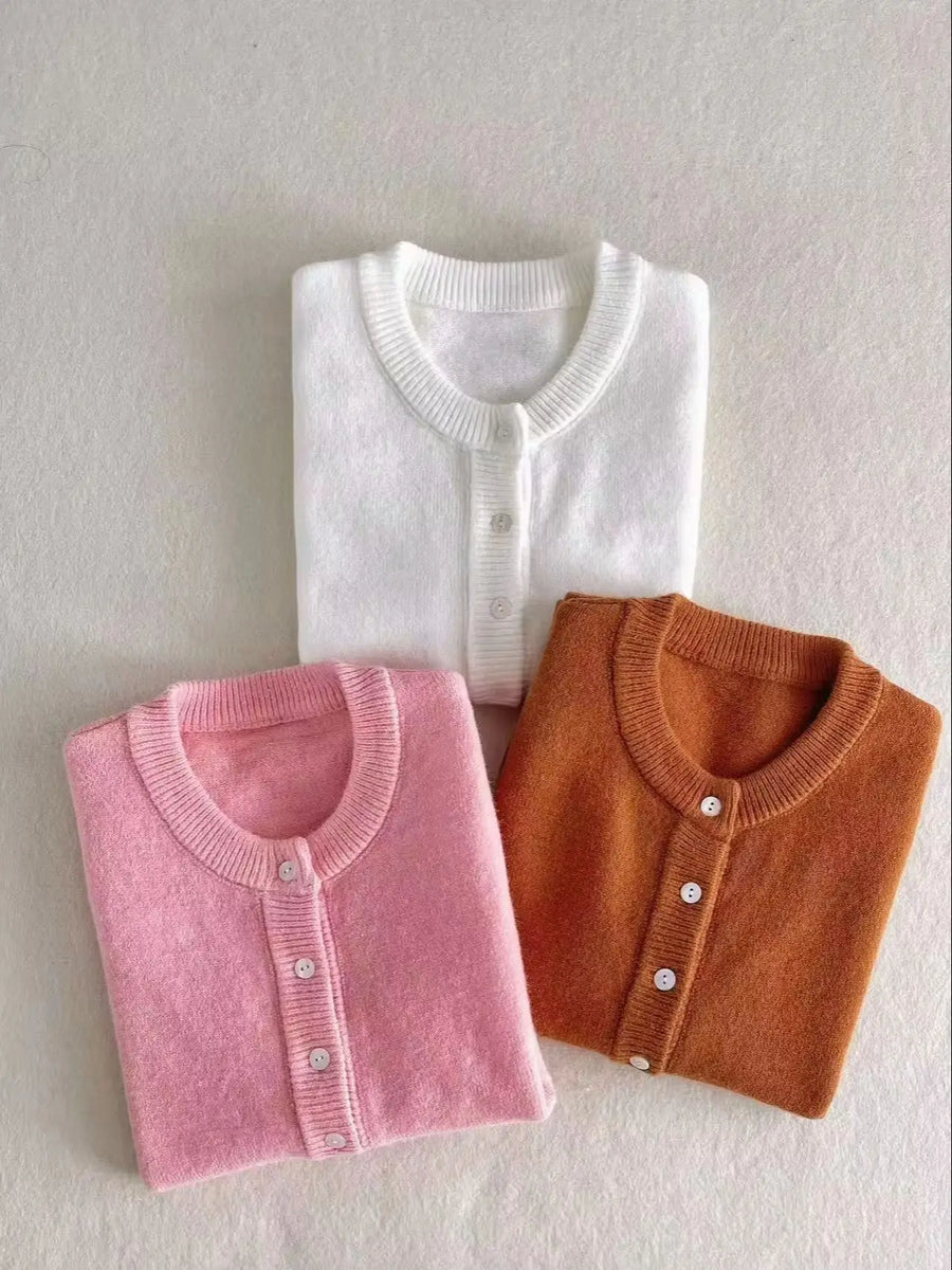 Kort kofta med rund hals och knappar, vit, rosa eller brun