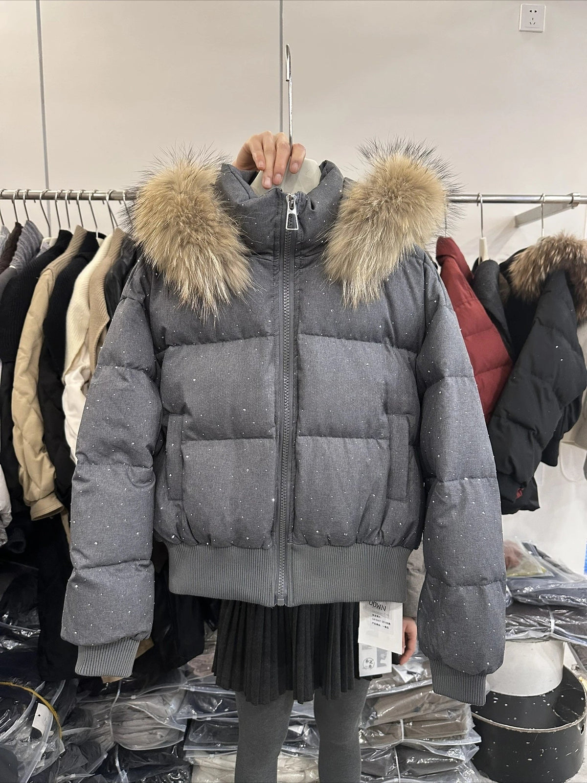 Dam vinterjacka med pälskrage och mjukt material