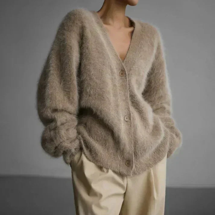 Damkofta i lyxig oversize stil för vardag och eleganta tillfällen