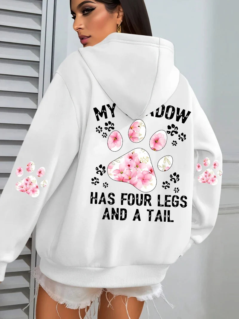 Hoodie med "My Shadow Has Four Legs And A Tail" tryck och blommiga tassar