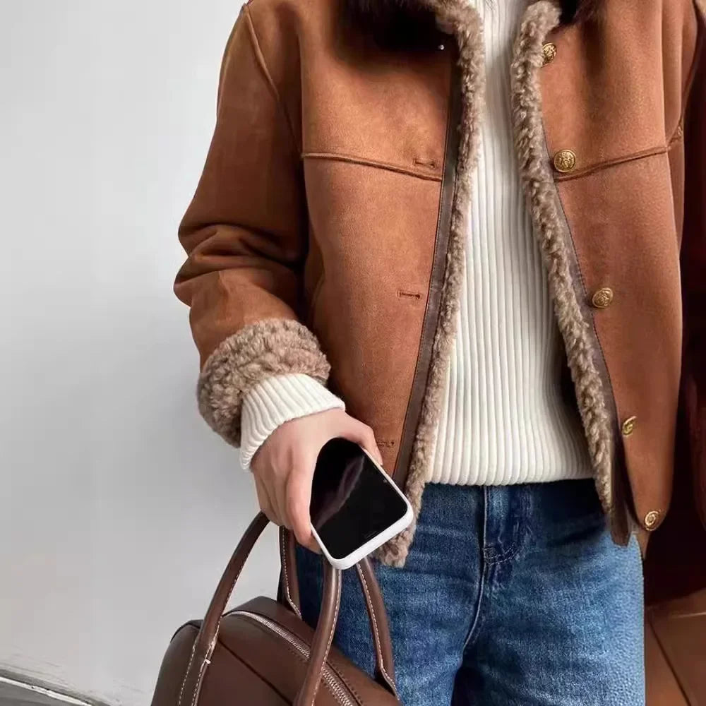 Damjacka i casual stil med trendig vinterlook – perfekt för vardagsbruk