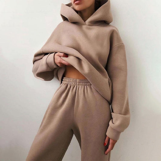 Damers mysigt tvådelat lounge-set med hoodie och joggingbyxor – perfekt för hemmabruk och avslappnad stil