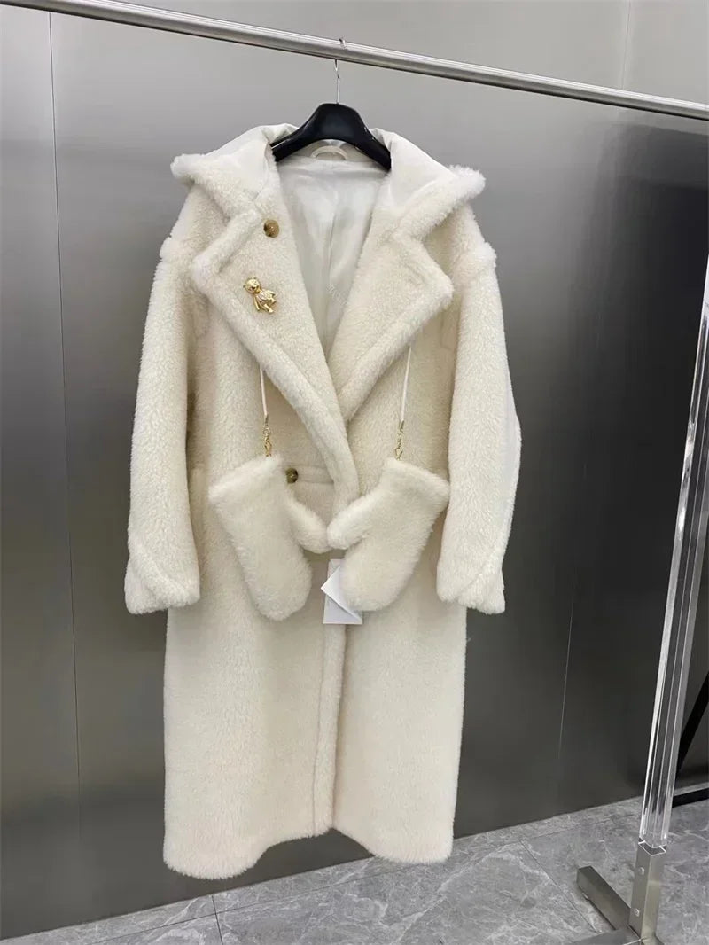 Teddykappa med luva och vantar, lång modell i mjukt material för dam