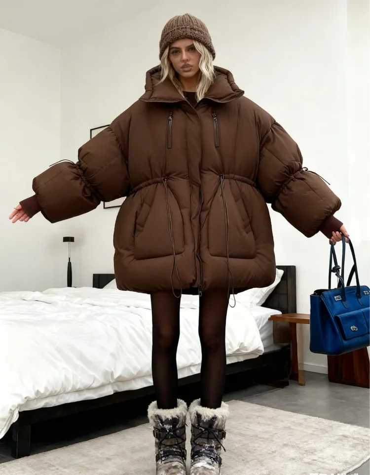 Brun Oversize Vinterjacka med Hög Krage och Dragsko