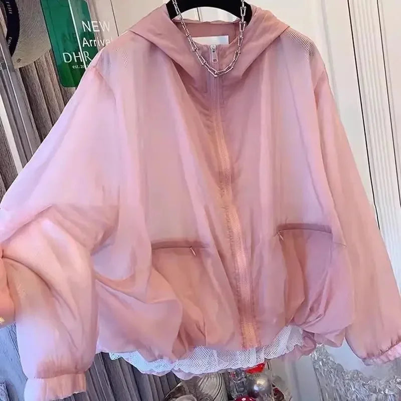 Lättviktig luvjacka i nätmaterial med dragkedja