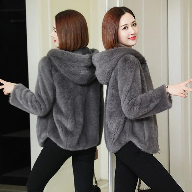 Kvinnors mjuk hoodiejacka i fuskpäls, kort modell med dragkedja