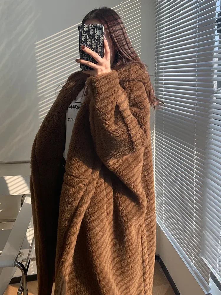 Brun Lång Hoodiejacka i Mjukt Material för Dam