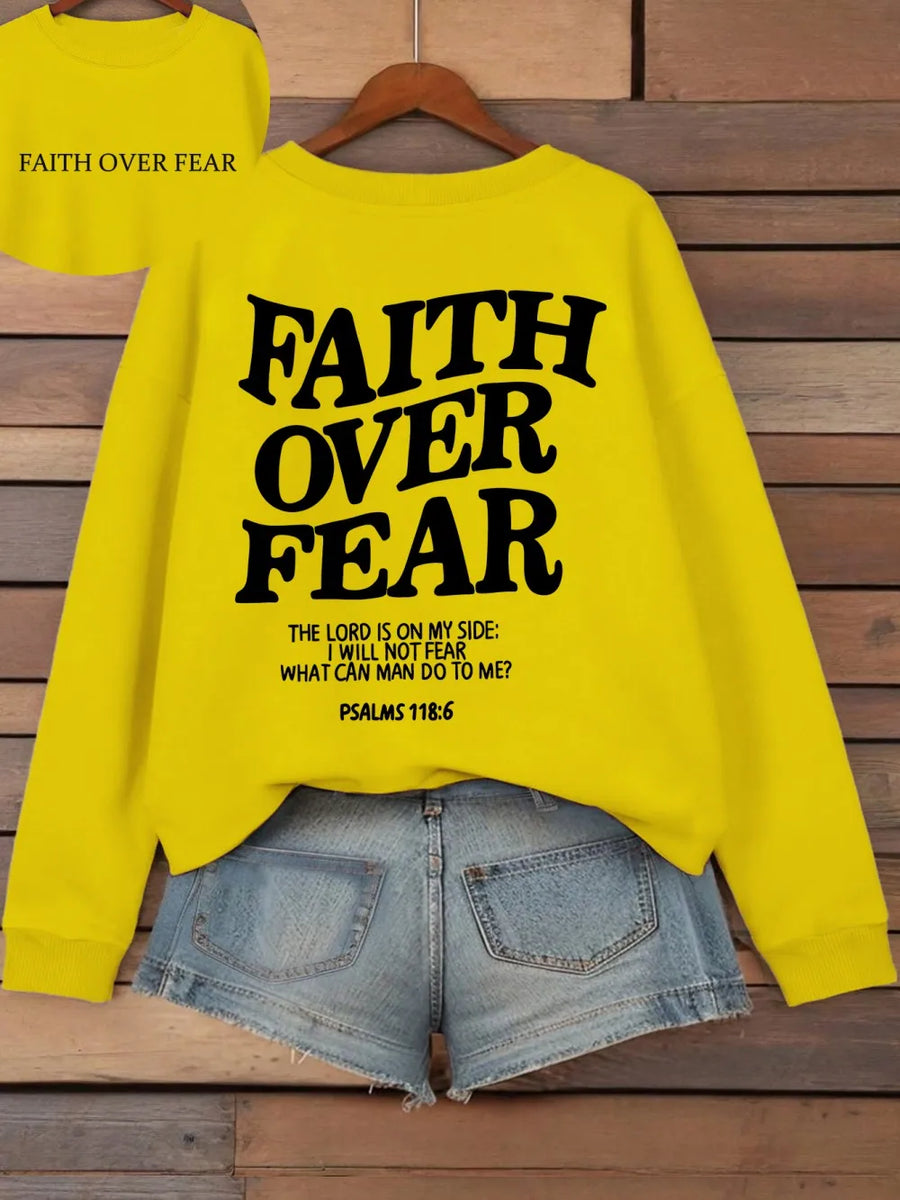Hoodie med "Faith Over Fear" tryck och text, långärmad huvtröja