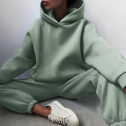 Damers mysigt tvådelat lounge-set med hoodie och joggingbyxor – perfekt för hemmabruk och avslappnad stil