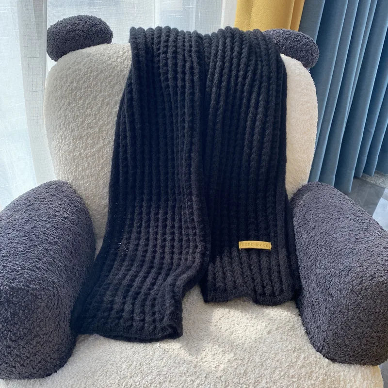 Ribbad Stickad Halsduk i Varmt Material