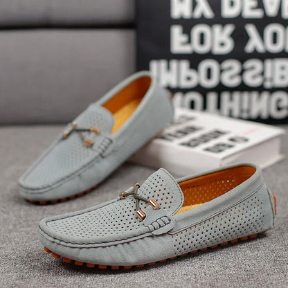 Herrloafers – Elegant Perforerad Slip-on Skomodell för Vardagsbruk och Fritid