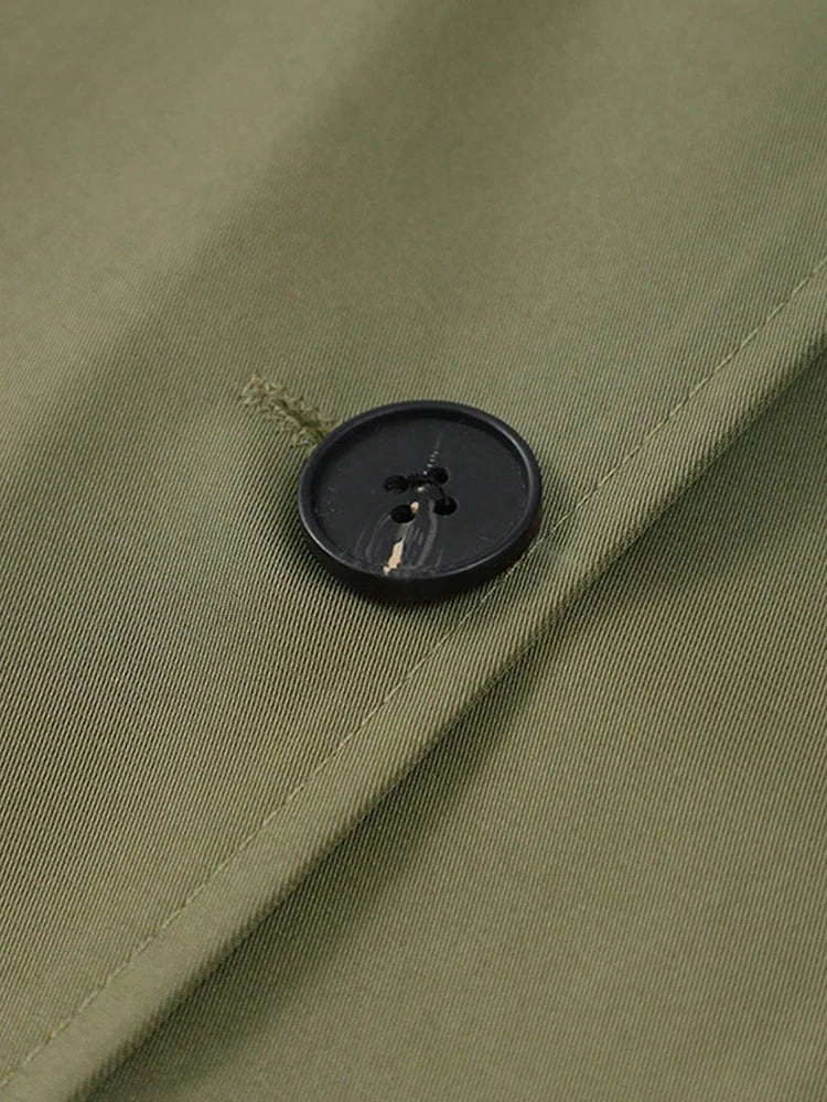 Lång trenchcoat med rutigt foder och krage