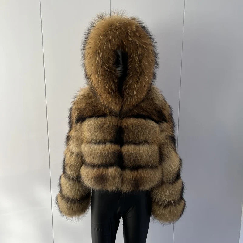 Kort fluffig jacka med krage i naturtoner eller svart
