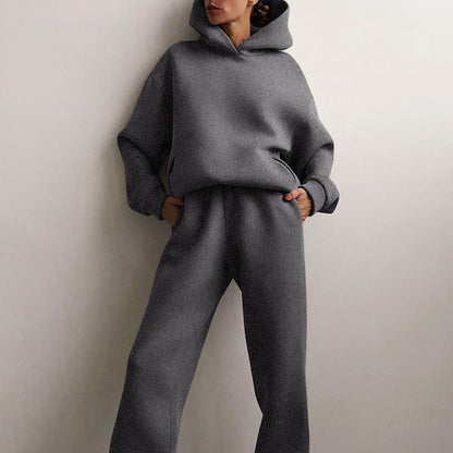 Damers mysigt tvådelat lounge-set med hoodie och joggingbyxor – perfekt för hemmabruk och avslappnad stil