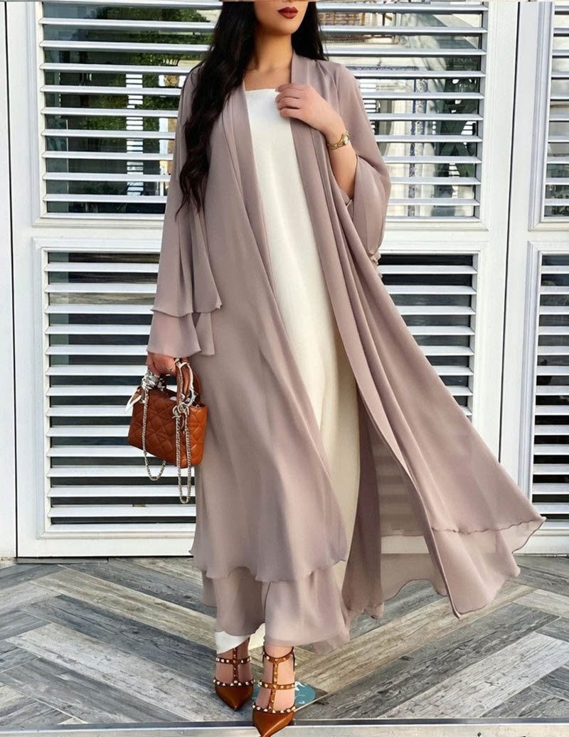 Lång öppen kofta med volanger, chiffongliknande material, beige