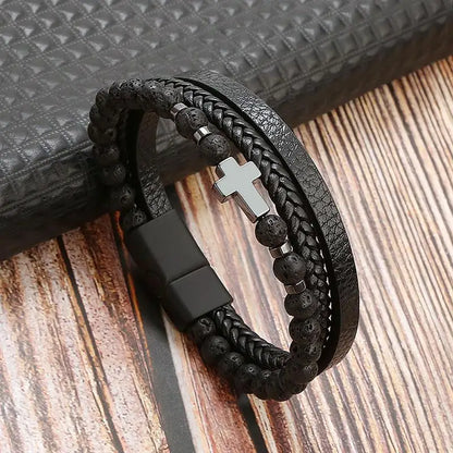 Herrarmband i flätad konstläderstil med graveringsbar detalj – Trendigt accessoar för vardag och fest