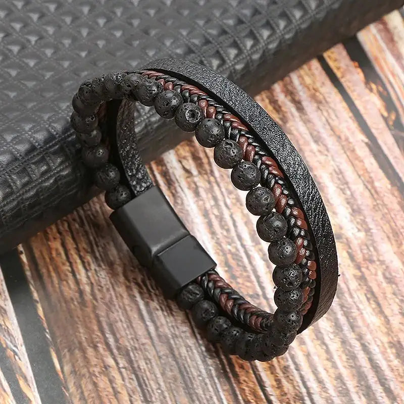 Herrarmband i flätad konstläderstil med graveringsbar detalj – Trendigt accessoar för vardag och fest