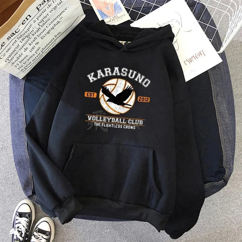 Hoodie med Karasuno Volleyball Club-tryck, beige/svart, unisex
