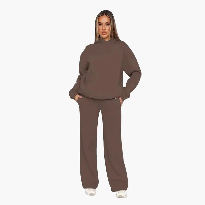 Damset med Hoodie och Vida Byxor – Avslappnad och Trendig Vardagsoutfit
