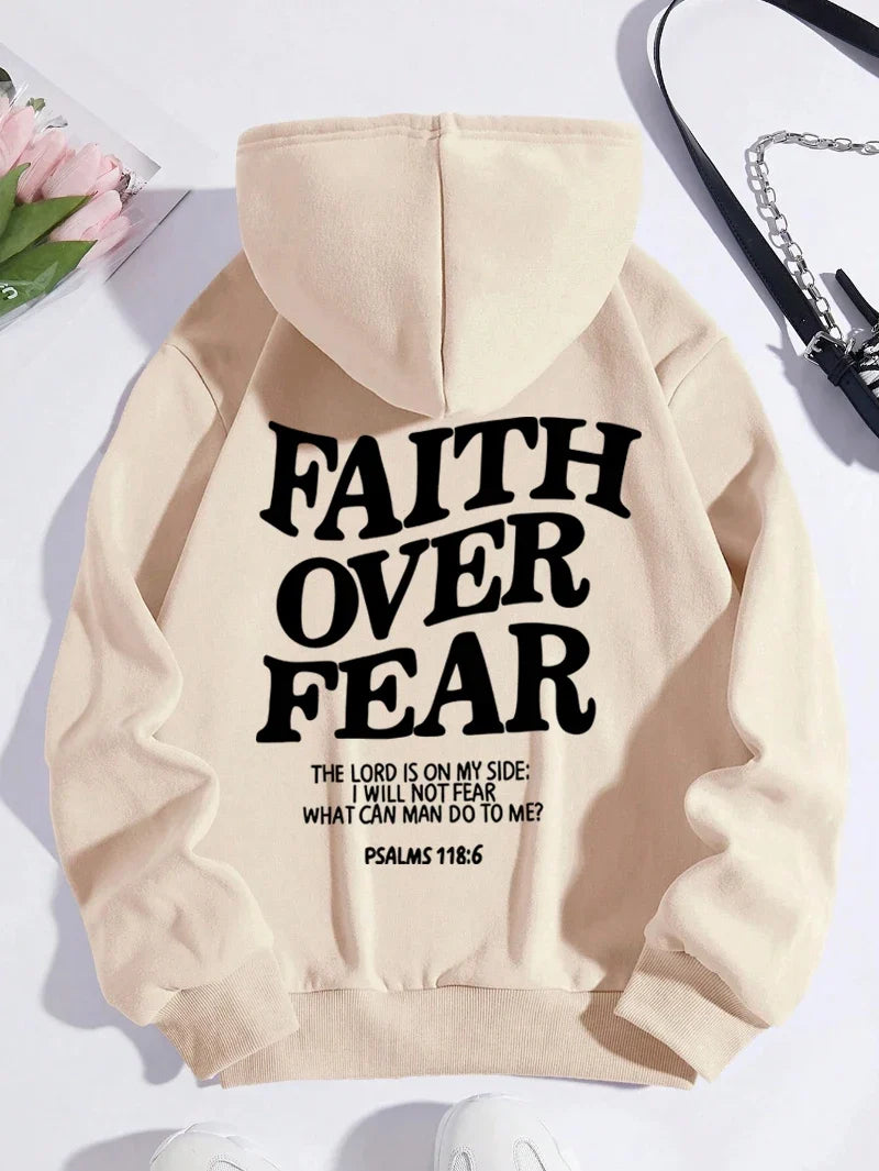 Hoodie med "Faith Over Fear" tryck och text, långärmad huvtröja
