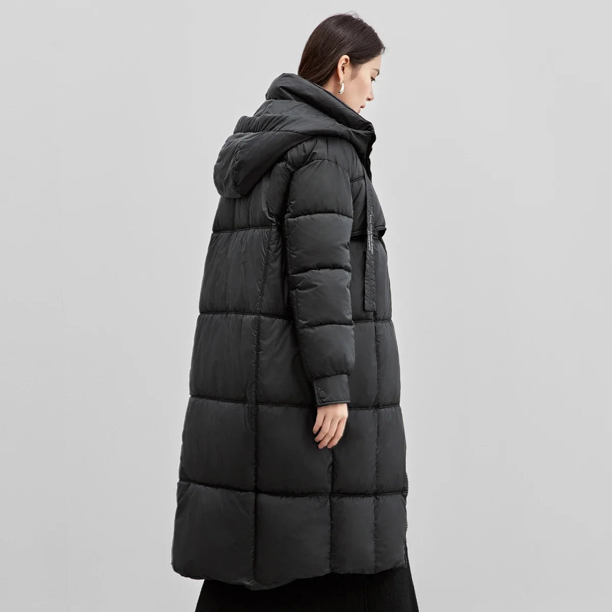 Lång vadderad parkas för dam med huva, dragkedja och fickor