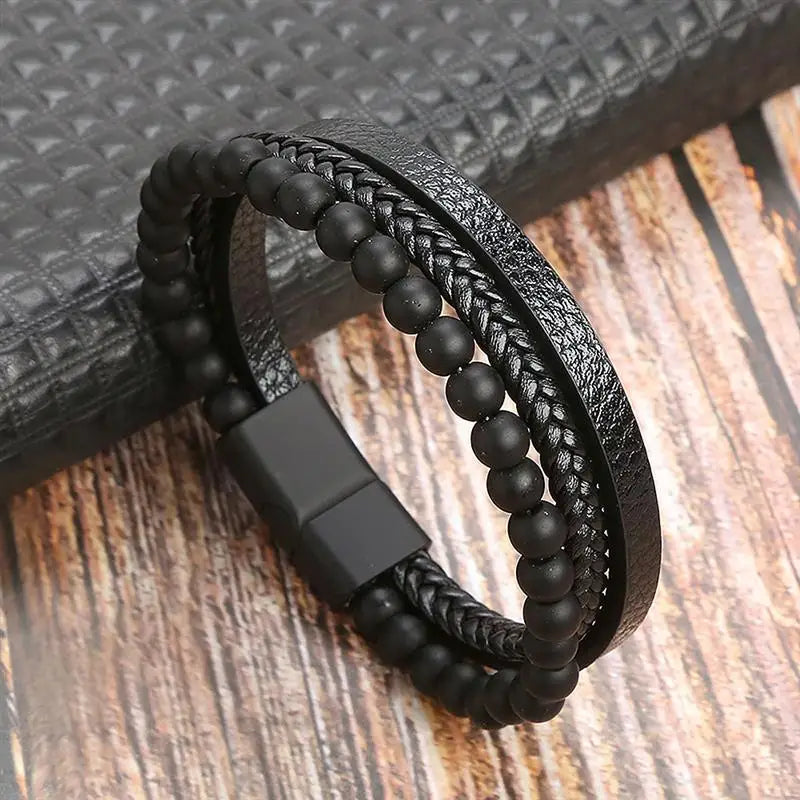 Herrarmband i flätad konstläderstil med graveringsbar detalj – Trendigt accessoar för vardag och fest