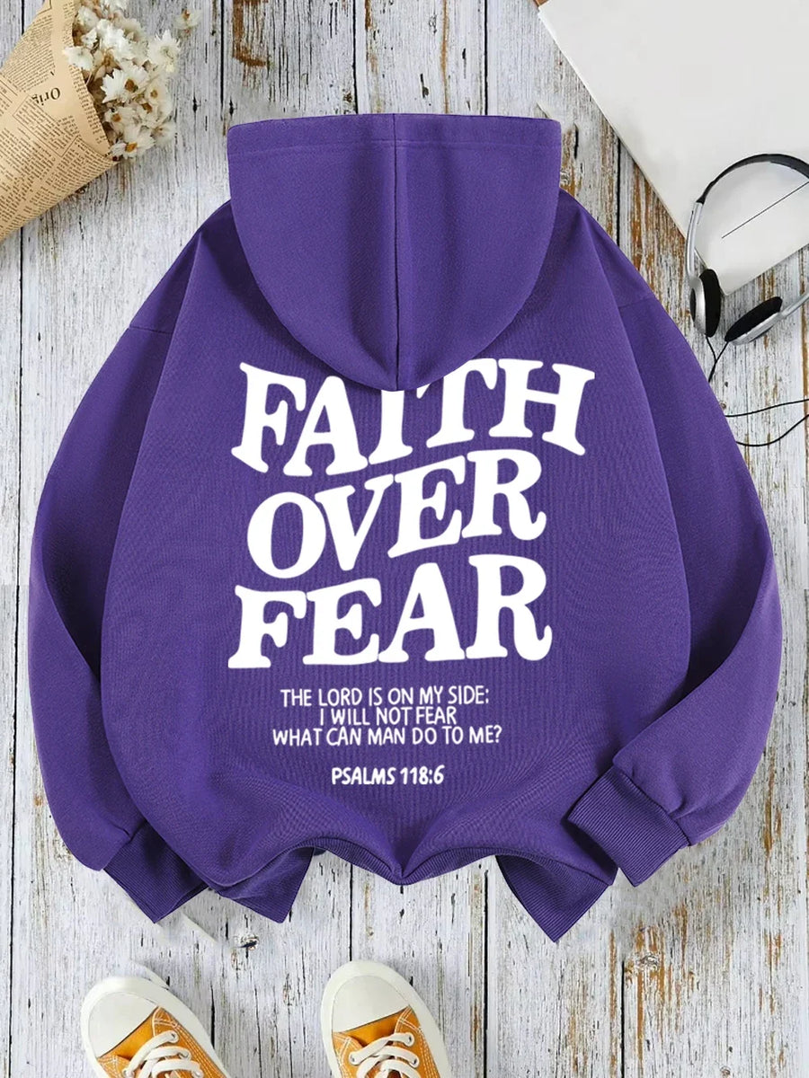 Hoodie med "Faith Over Fear" tryck och text, långärmad huvtröja
