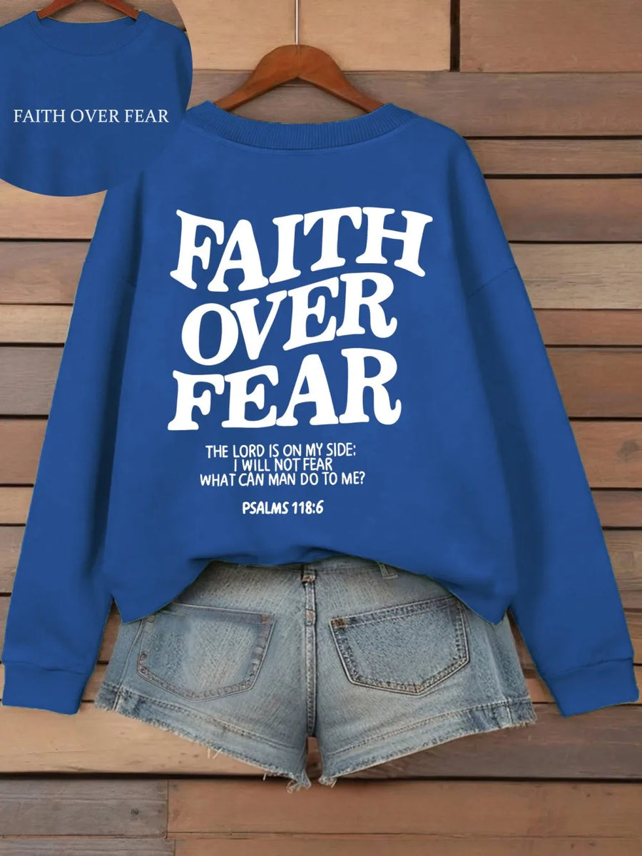 Hoodie med "Faith Over Fear" tryck och text, långärmad huvtröja