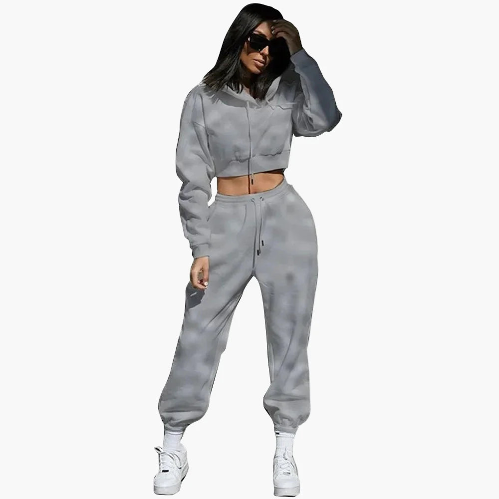 Damers tvådelat set – sportigt och trendigt set med croppad hoodie och byxor för vardag och fritid