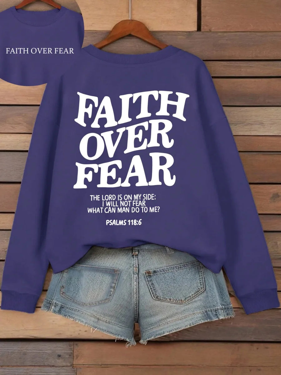 Hoodie med "Faith Over Fear" tryck och text, långärmad huvtröja