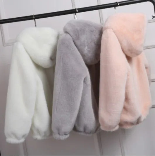 Mjuk fluffig huvtröja med lång ärm för dam
