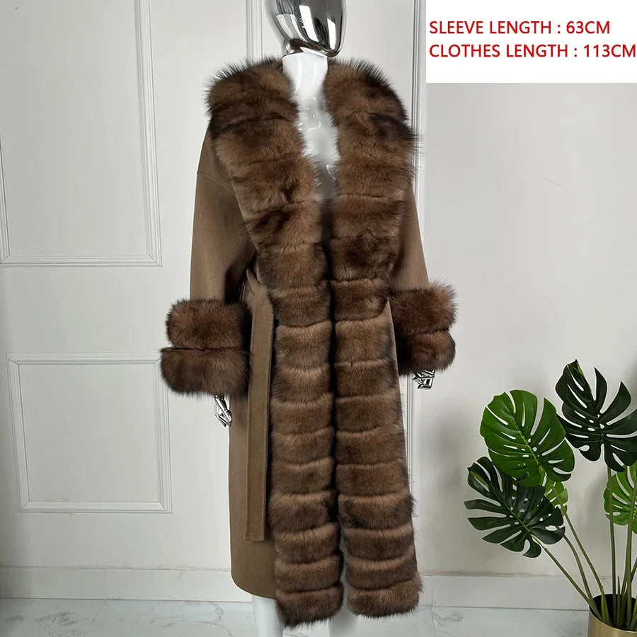 Brun kappa med fuskpälsdetaljer, lång modell med knytbälte