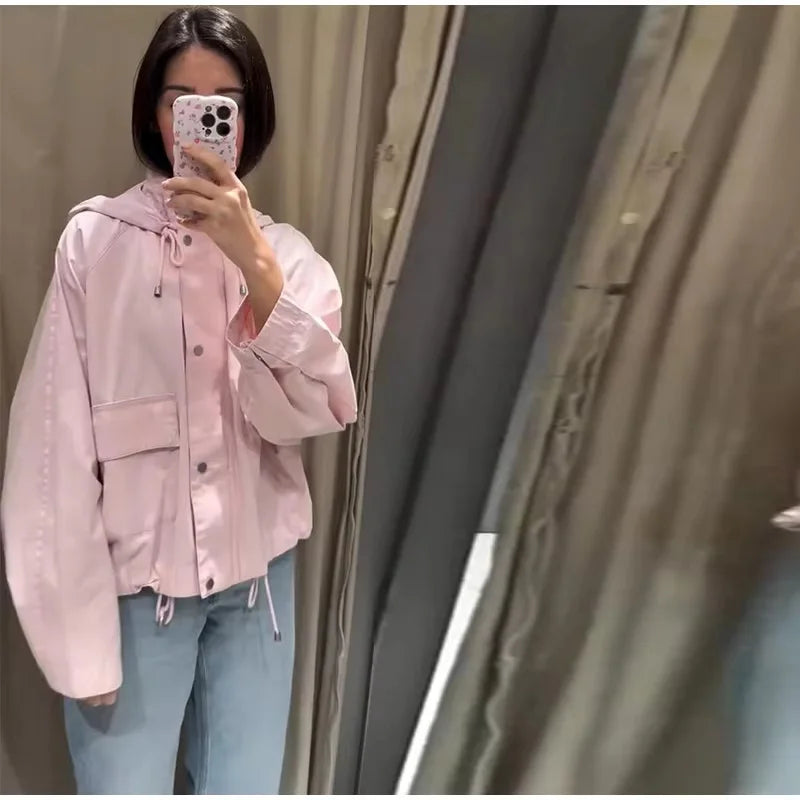 Rosa kort jacka med huva och dragsko för dam