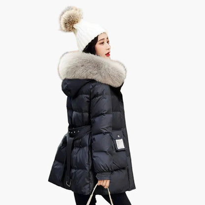Dam Vinterjacka med Pälskantad Huva – Elegant Varm Lång Parkas för Kallt Väder