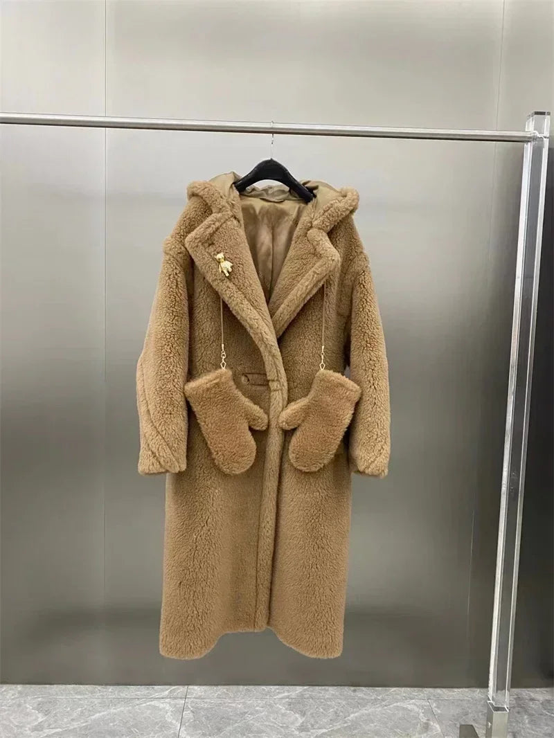 Teddykappa med luva och vantar, lång modell i mjukt material för dam
