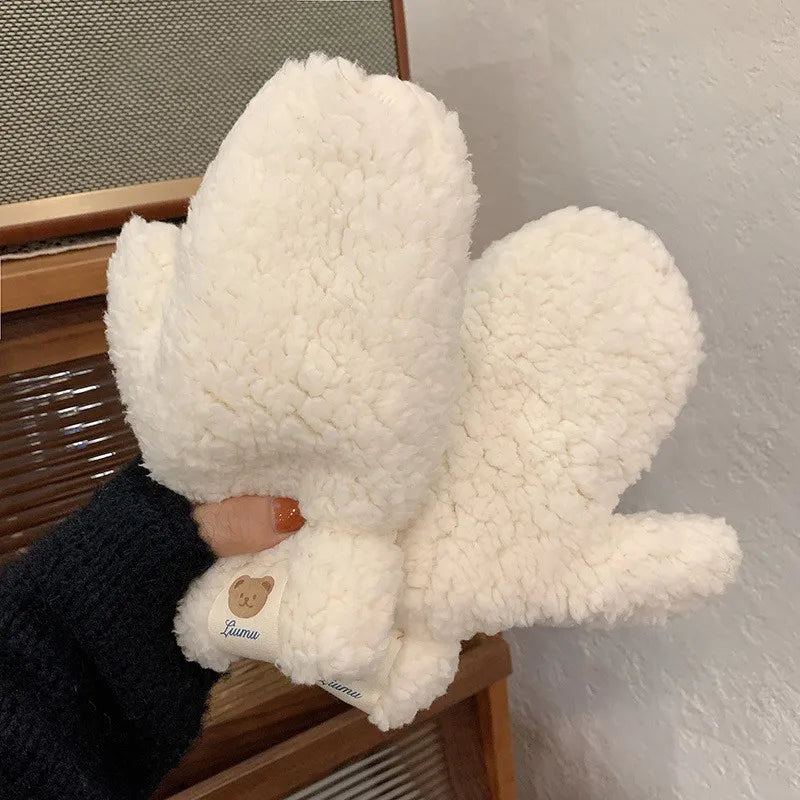 Mjuka teddyvantar med björndetalj