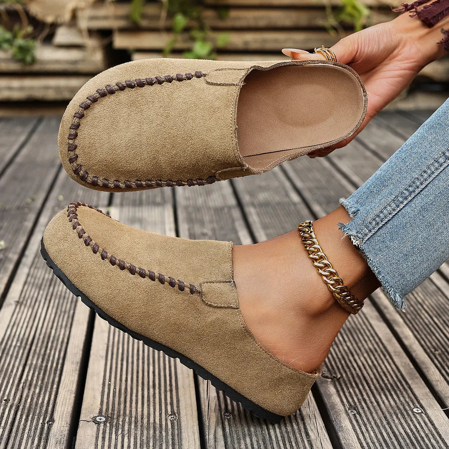 Mockasin Toffel för Dam med Dekorativ Söm, Bekväm Slip-on Modell