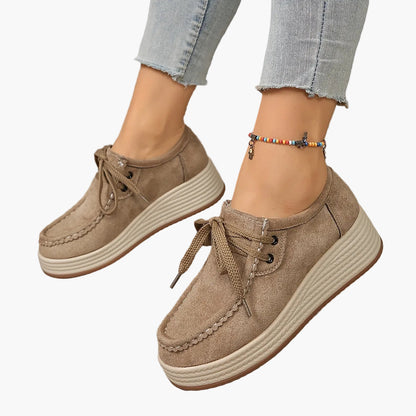 Dam Sneakers med Platåsula – Trendiga Lågskor för Vardagsbruk