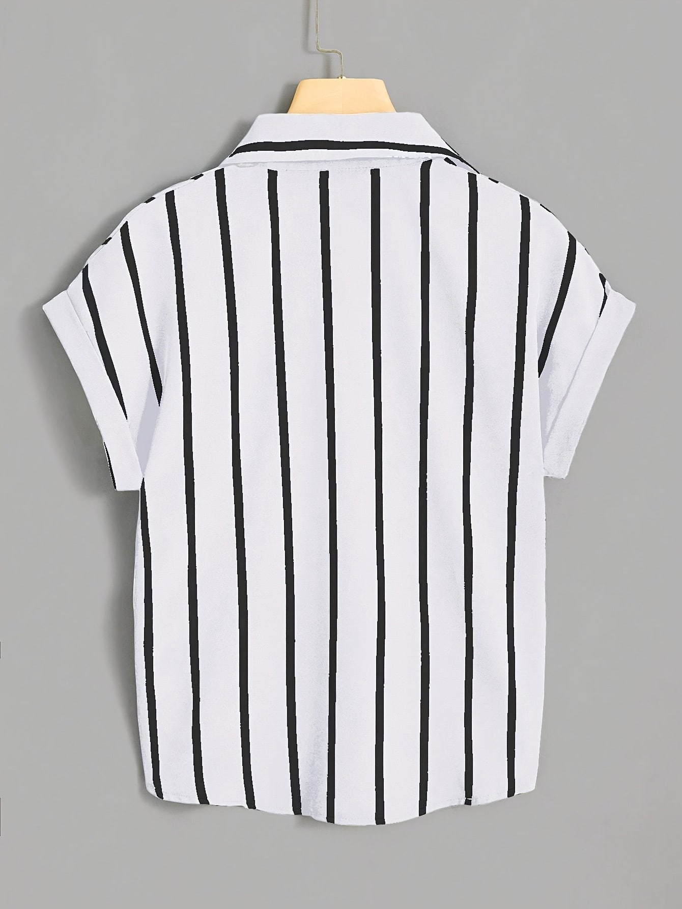 Dam Blus Kortärmad Randig Med Knut Fram Elegant Sommarstil