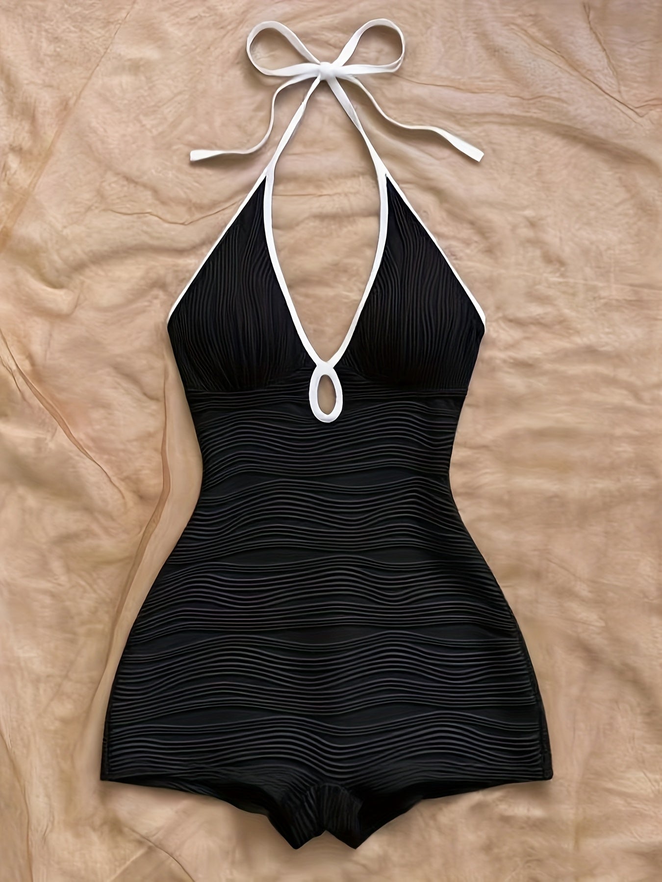 Dam Baddräkt med Halterneck och Vågmönster – Elegant Vintage Stil för Strand och Pool