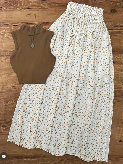 Dam Set med Ärmös Topp och Blommig Kjol – Trendig Tvådelad Outfit för Vår och Sommar