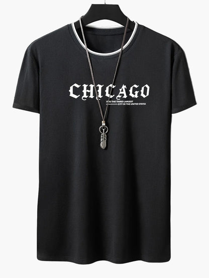 Herr T-shirt med tryck "CHICAGO" – Trendig och avslappnad streetwear