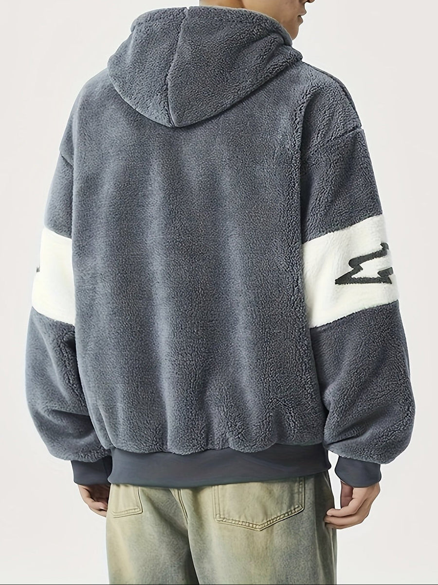 Fleecehuvtröja med halv dragkedja och broderad text, sportig design